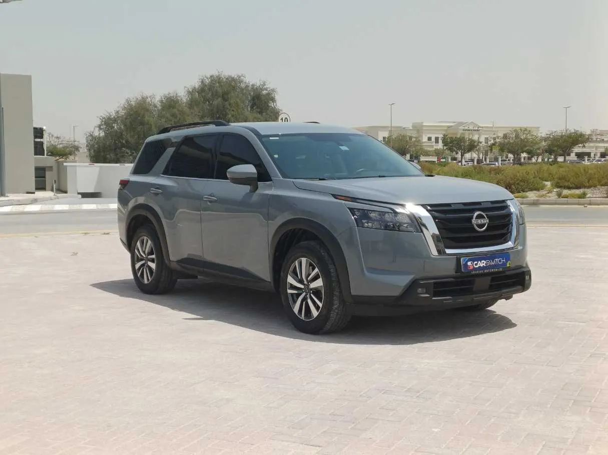 Car image 3