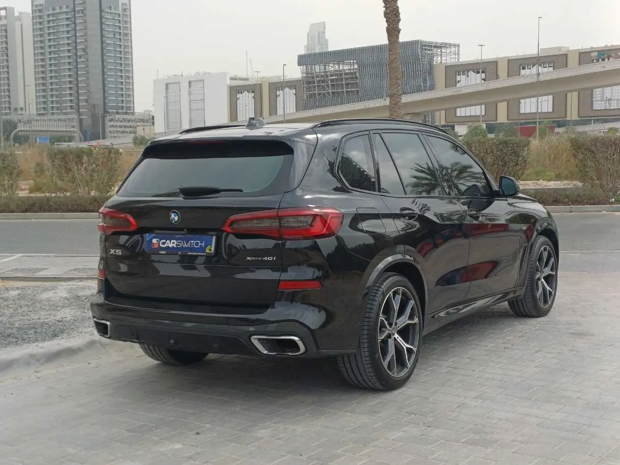 Car image 7