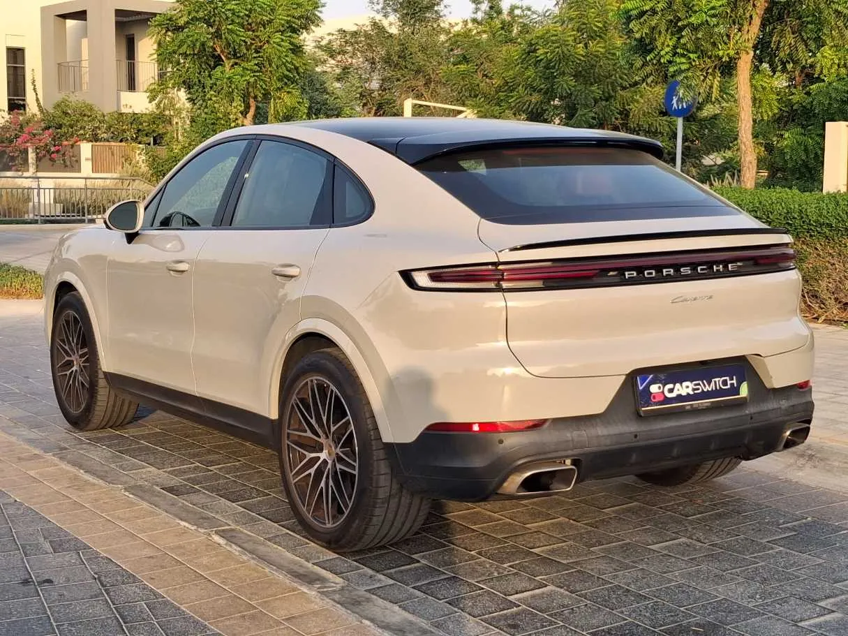 Car image 5