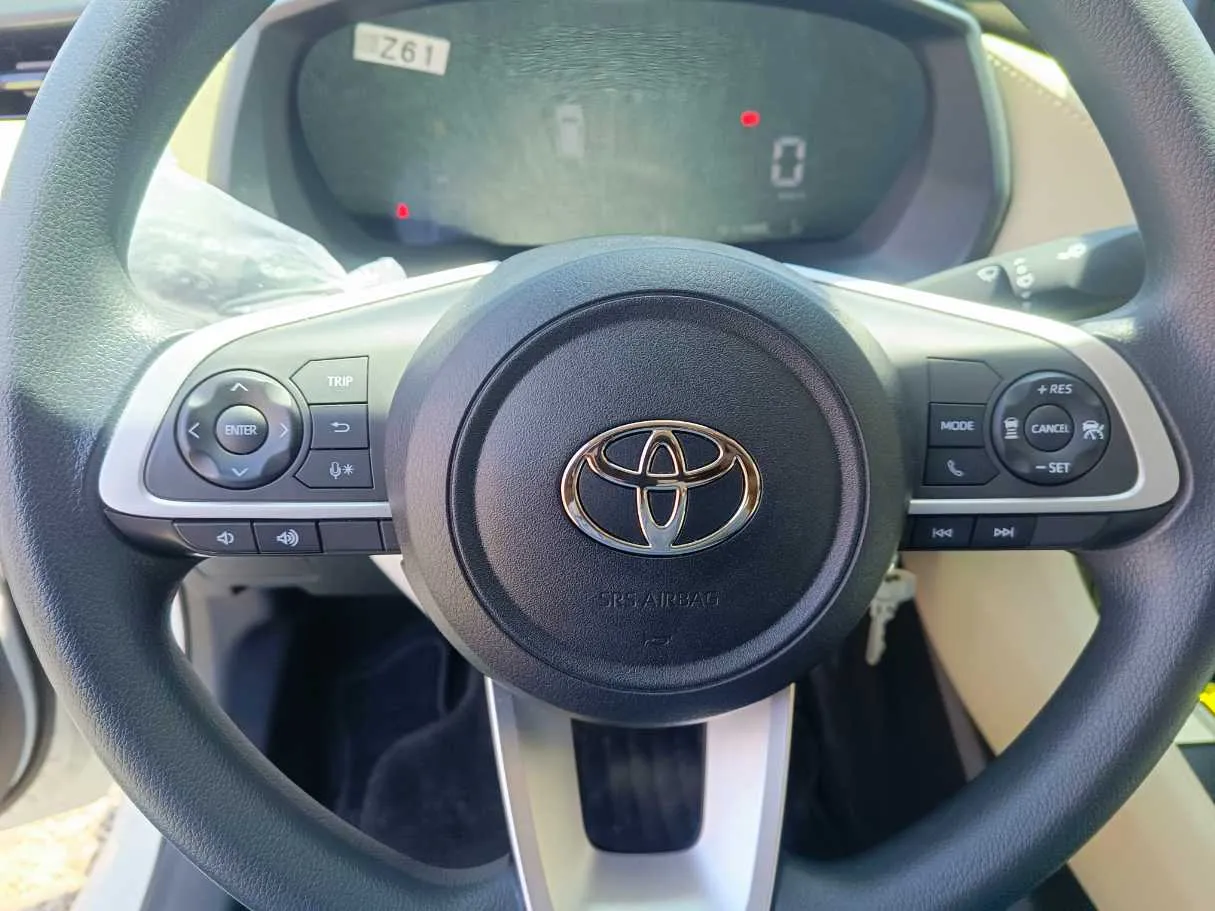Car image 23