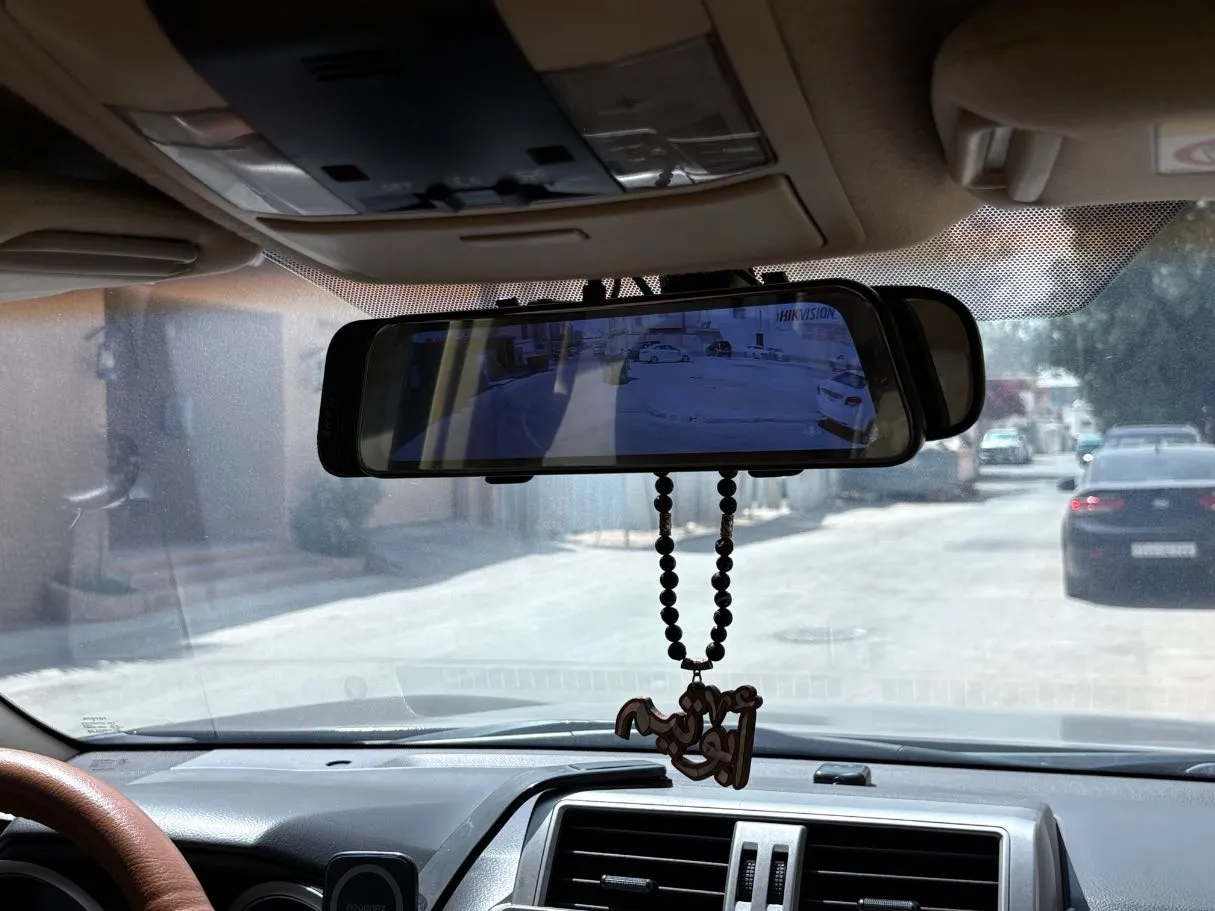 Car image 26