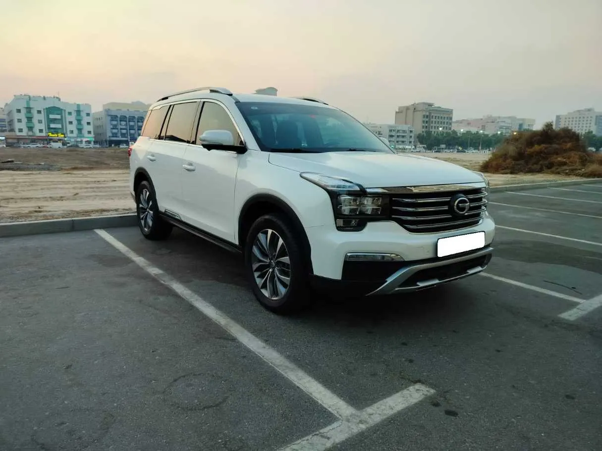 Car image 4