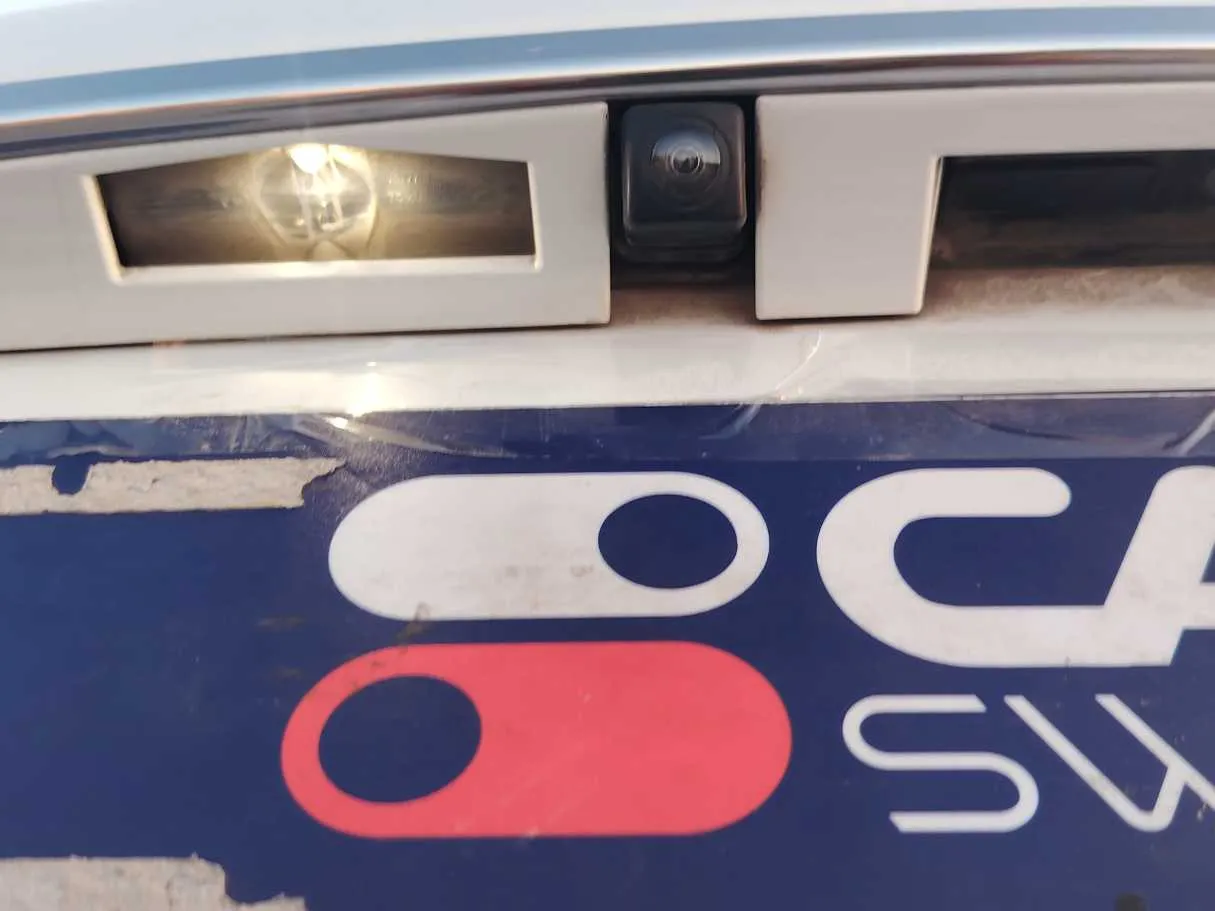 Car image 36