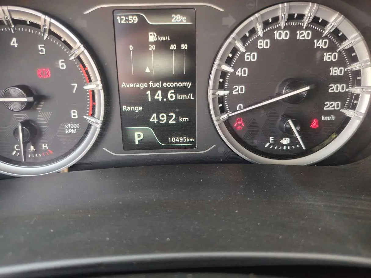 Car image 26