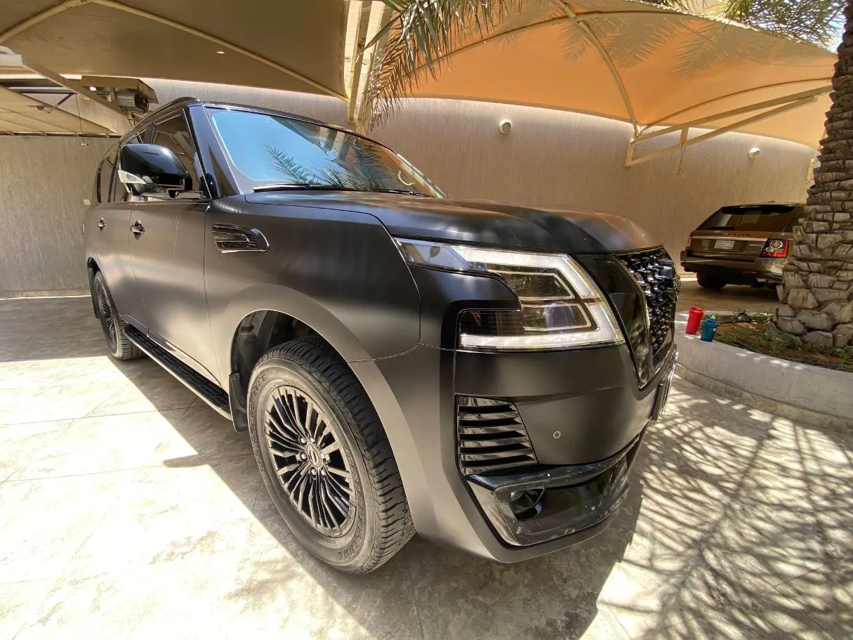 Car image 3