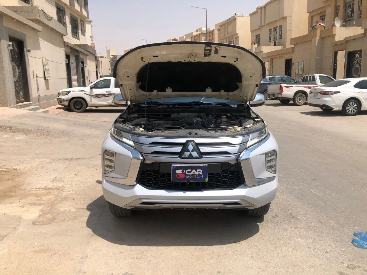 Car image 23