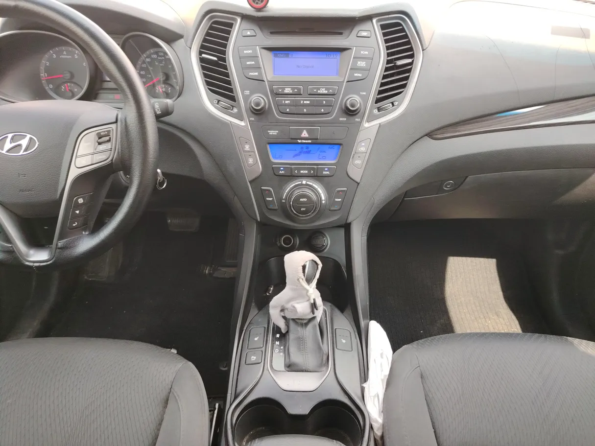 Car image 18