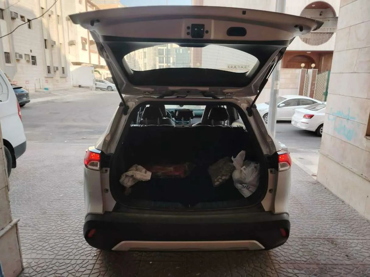 Car image 27