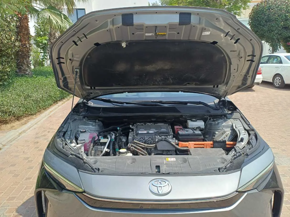 Car image 23