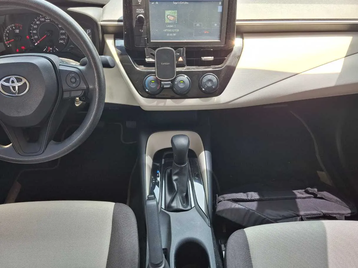 Car image 15