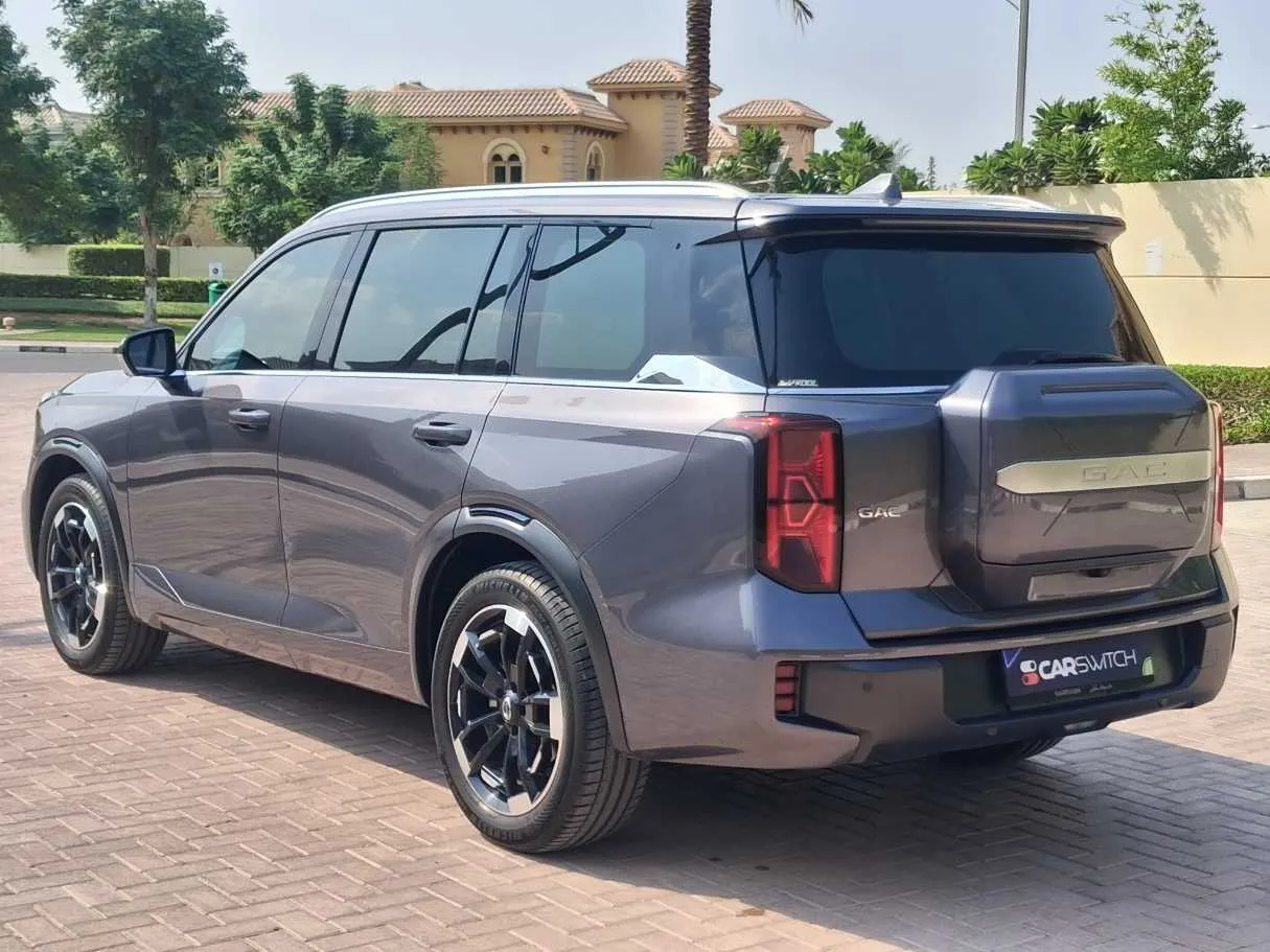 Car image 7