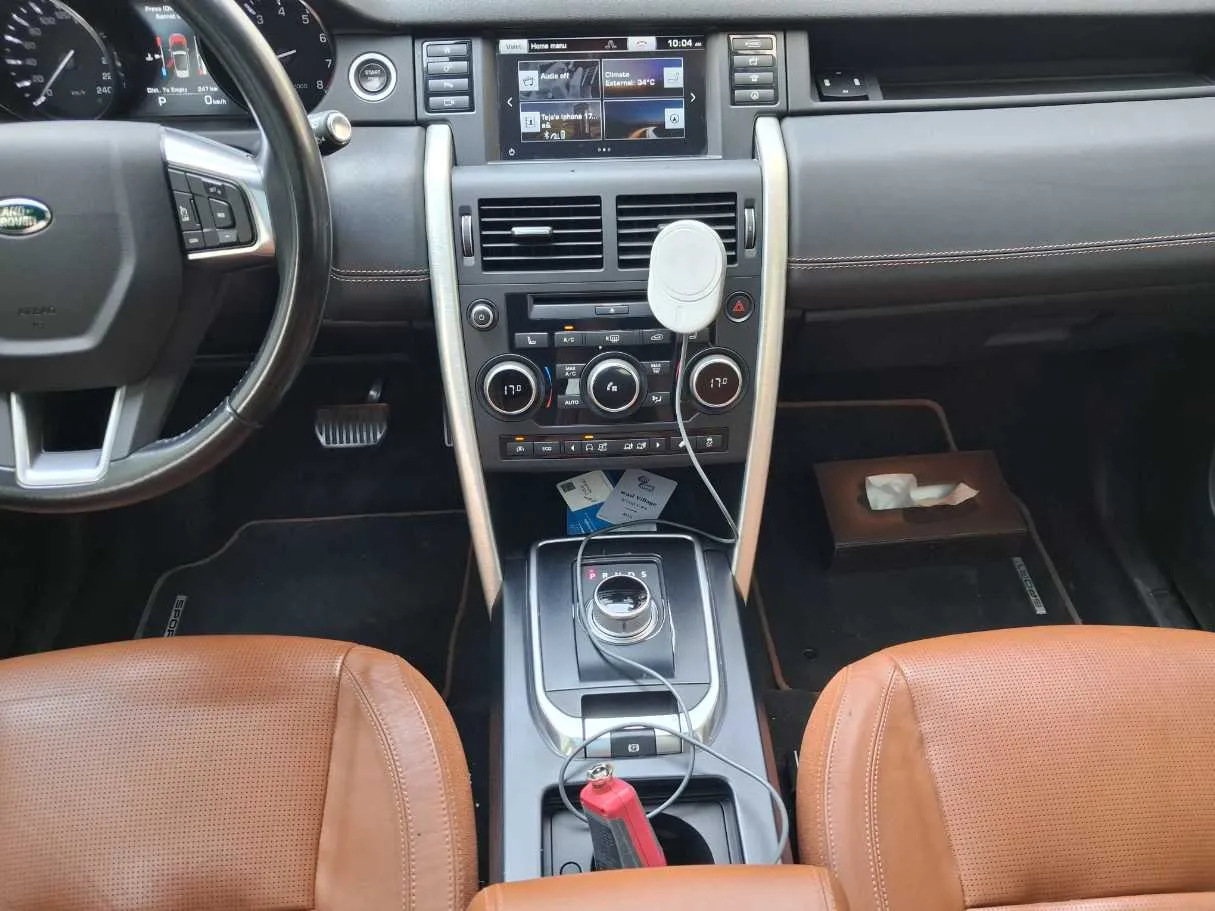 Car image 16