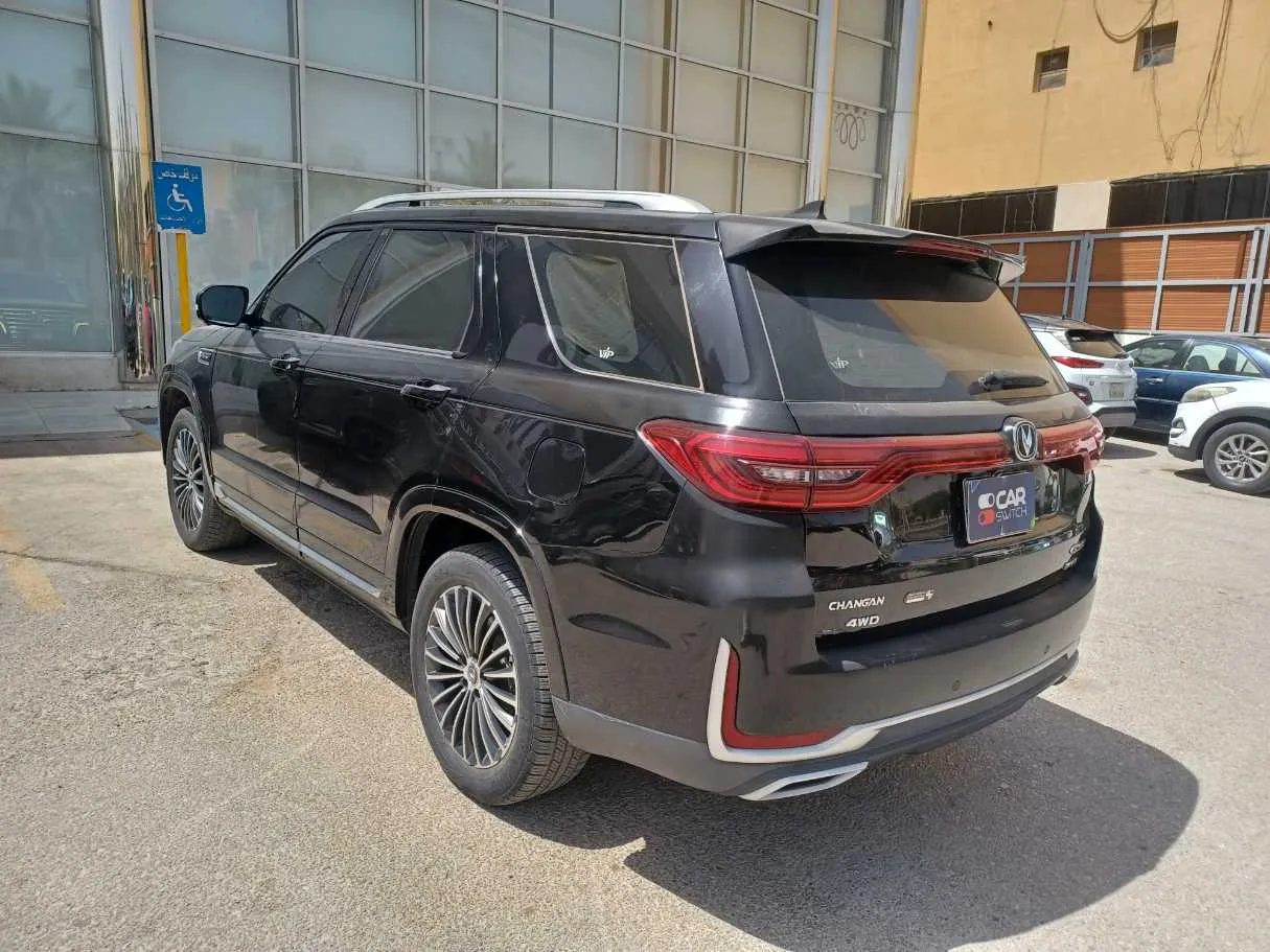 Car image 7