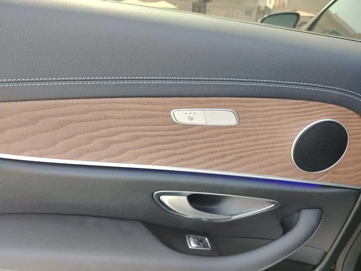 Car image 44