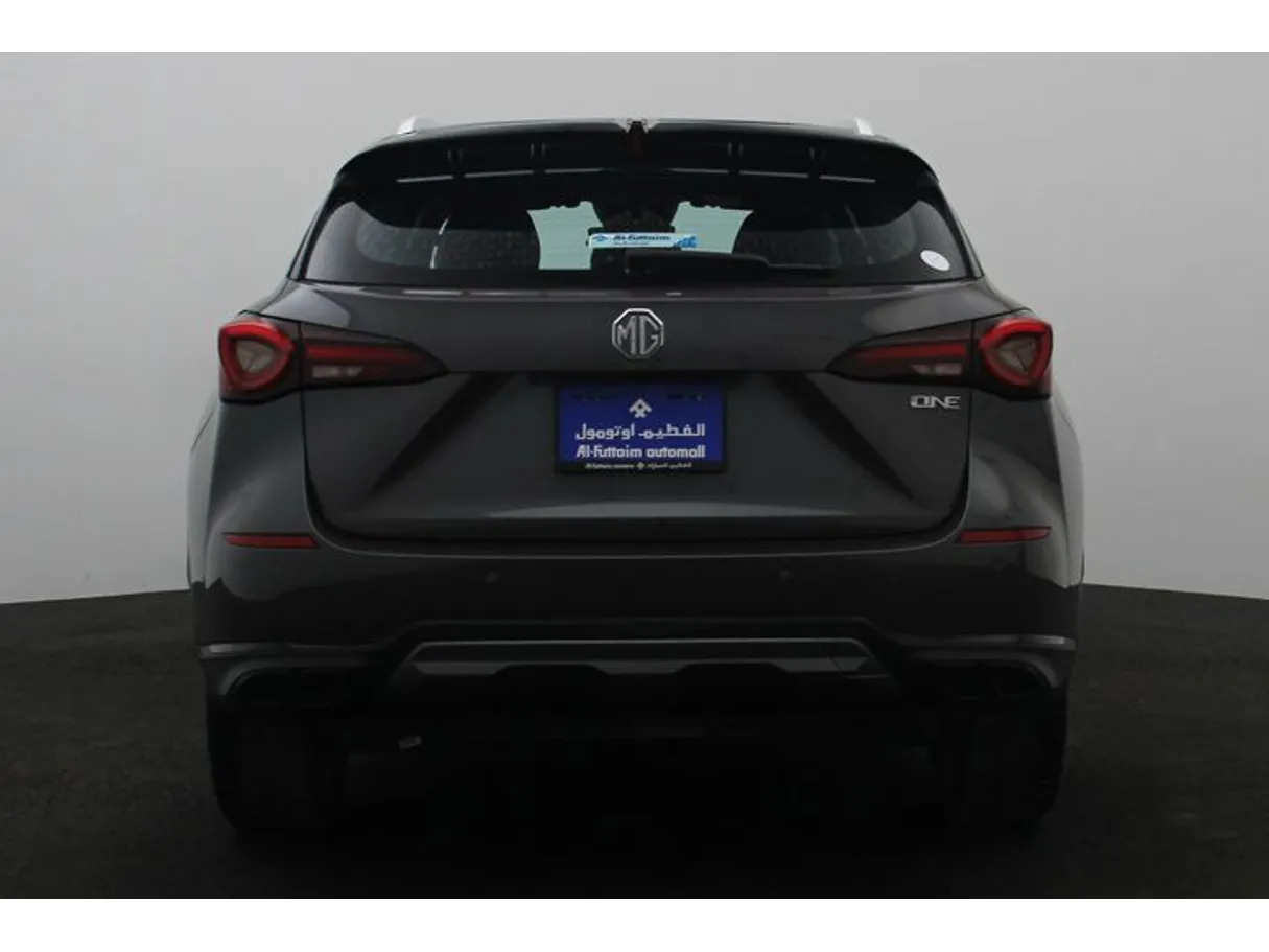 Car image 12