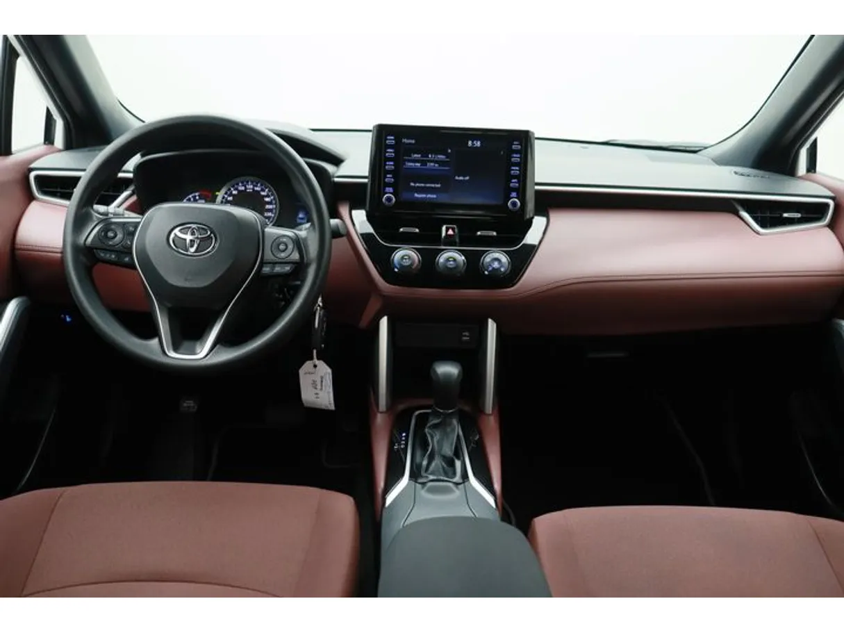 Car image 14