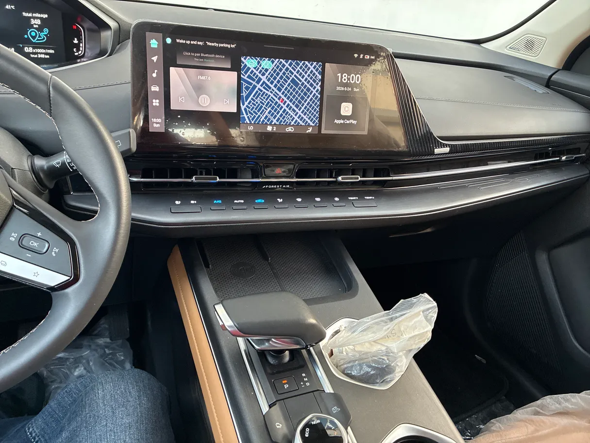 Car image 7