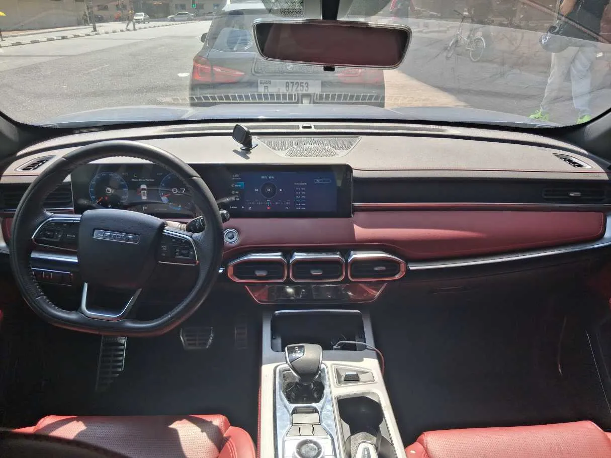 Car image 15