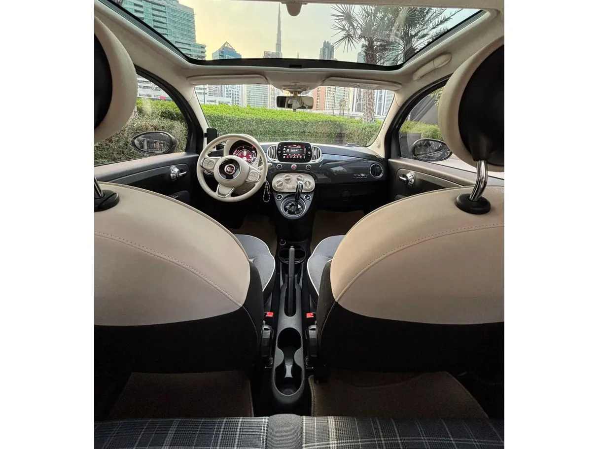Car image 10