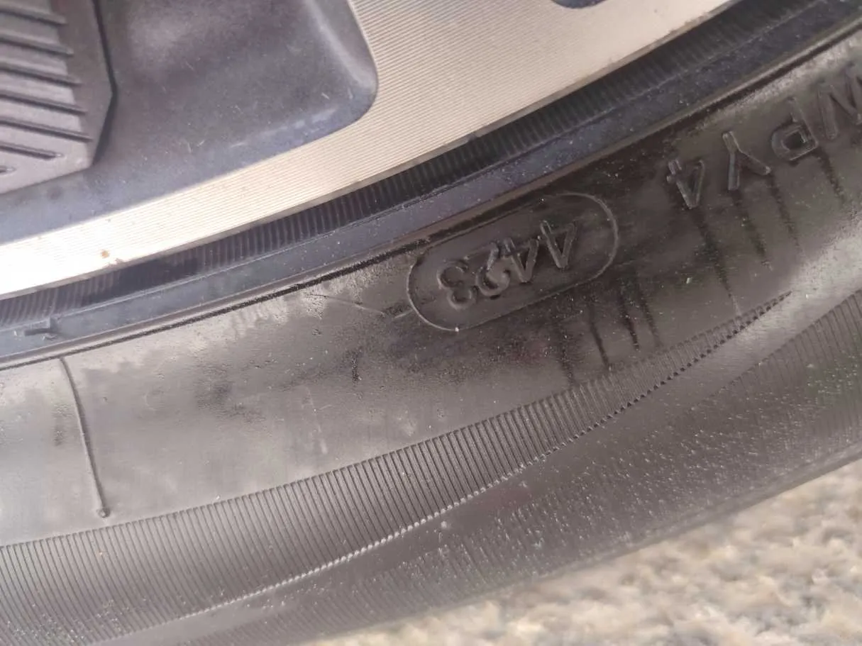 Car image 28