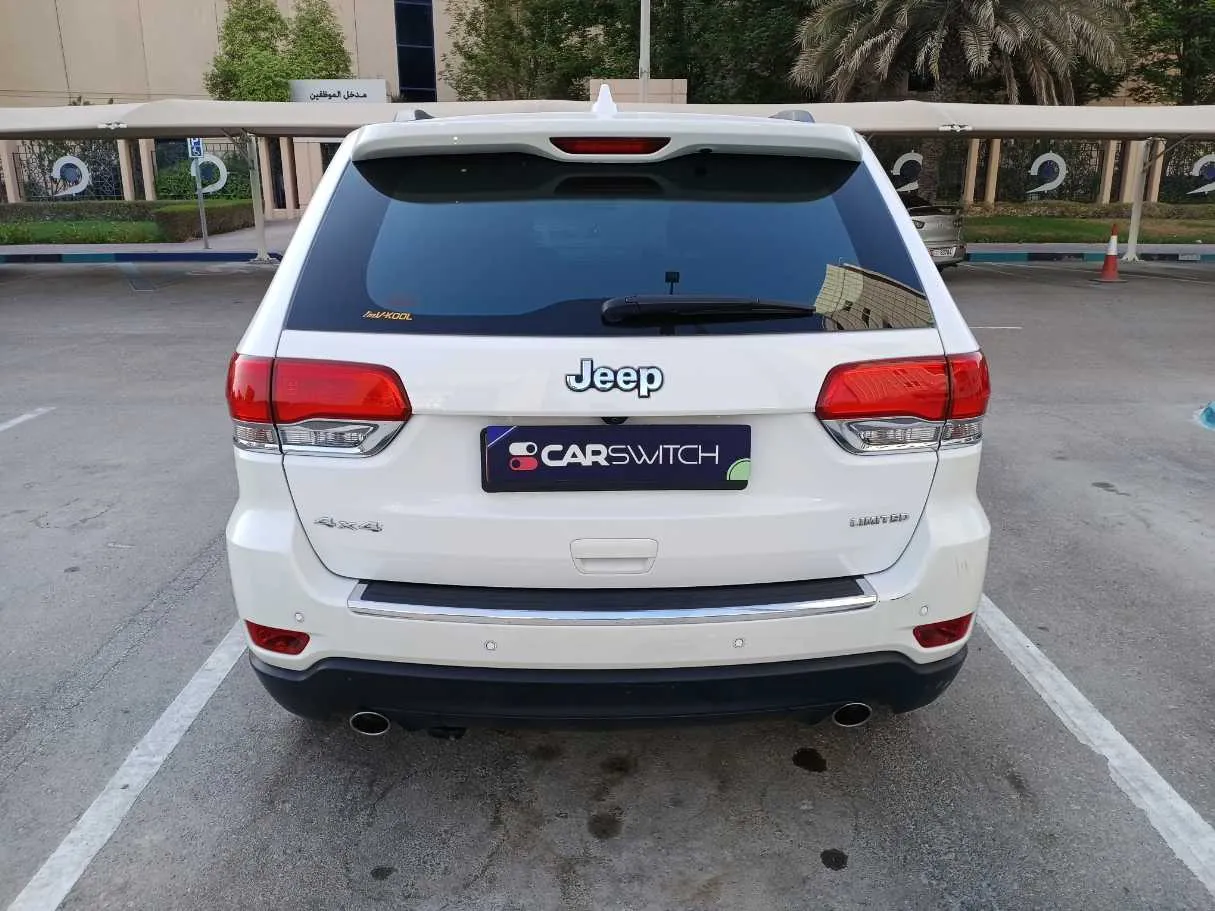 Car image 6