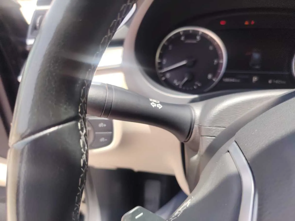 Car image 31