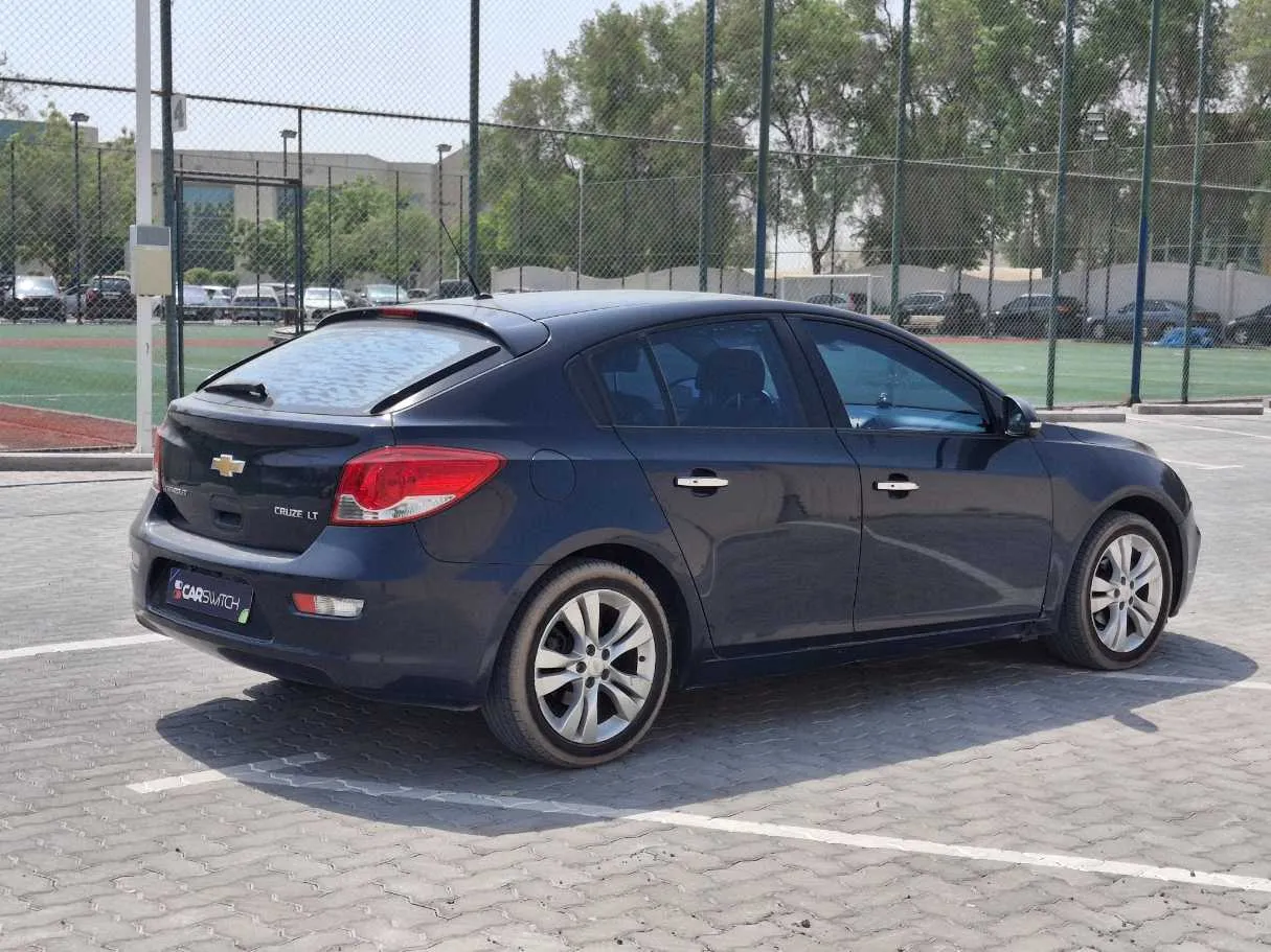 Car image 5