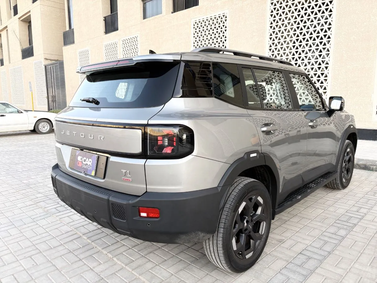 Car image 5