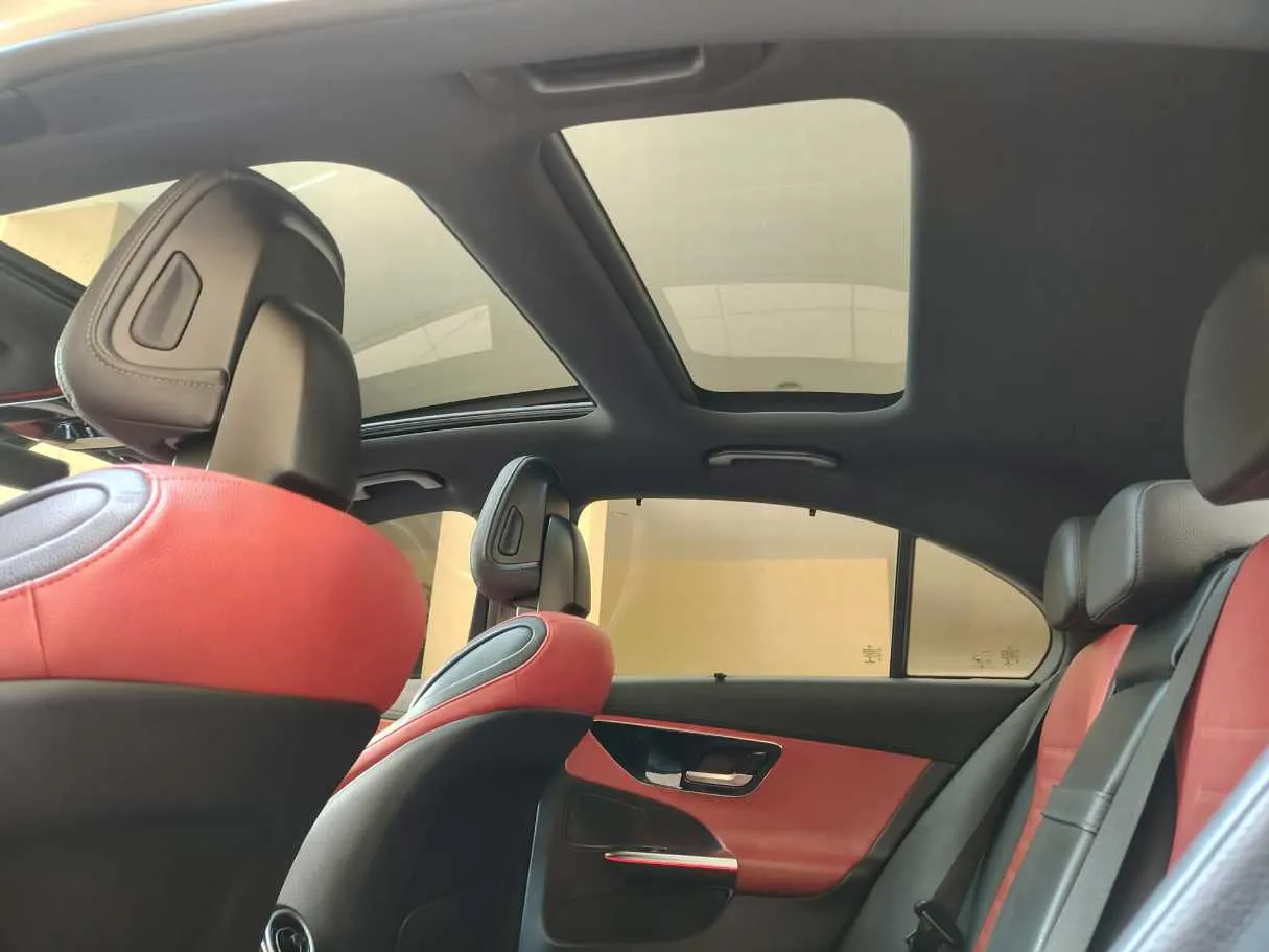 Car image 20