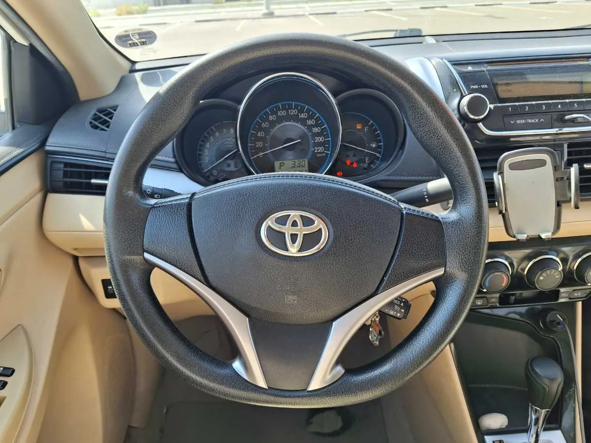 Car image 16