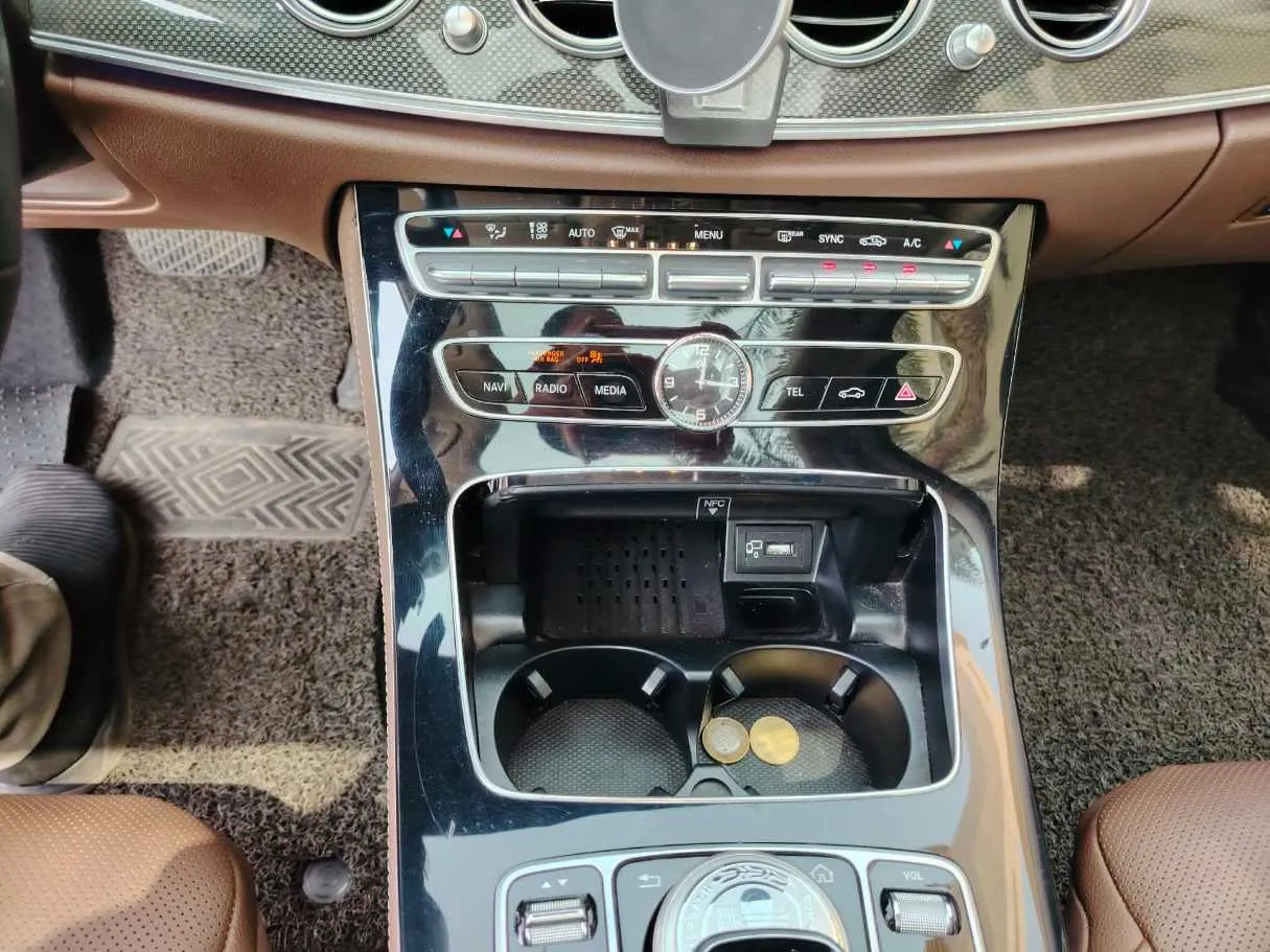 Car image 22