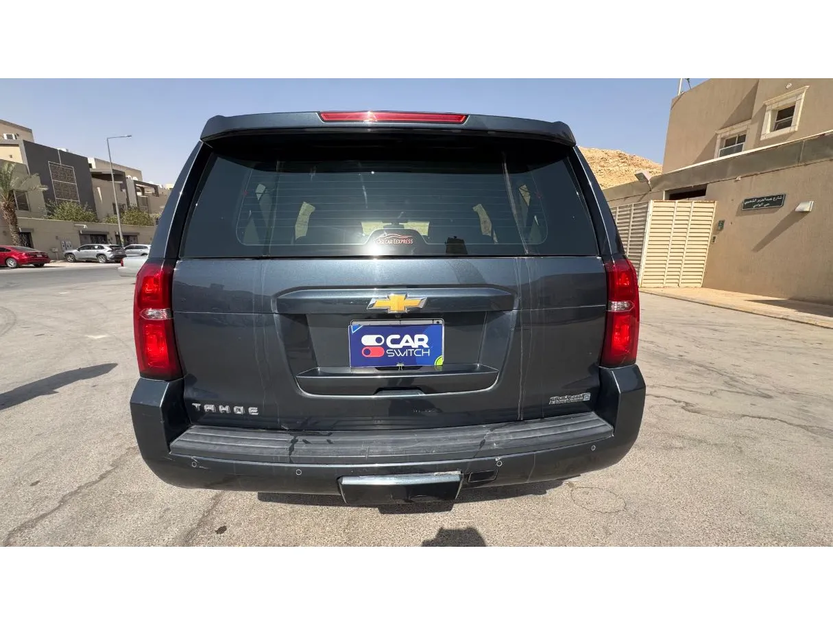 Car image 6