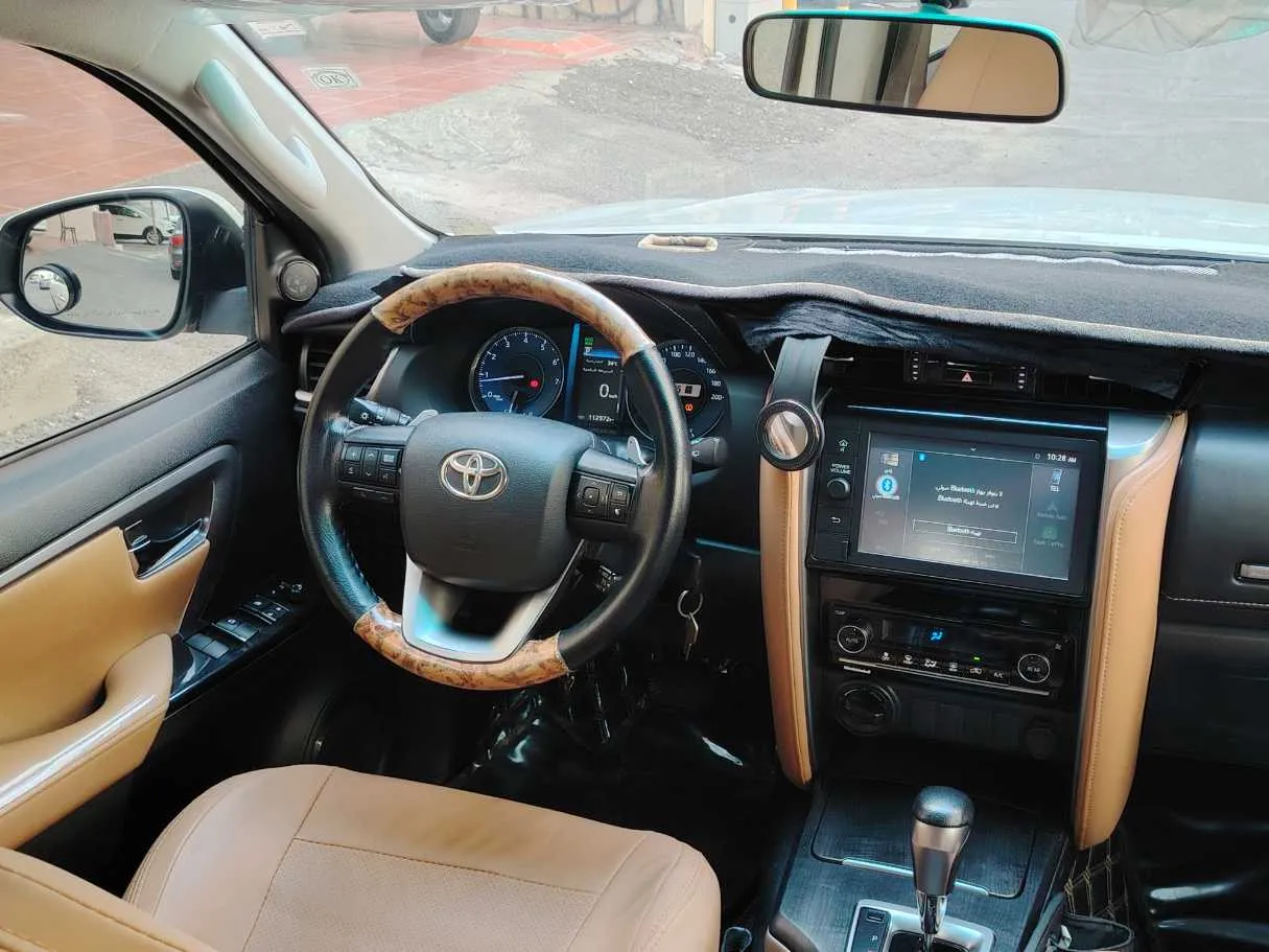 Car image 20
