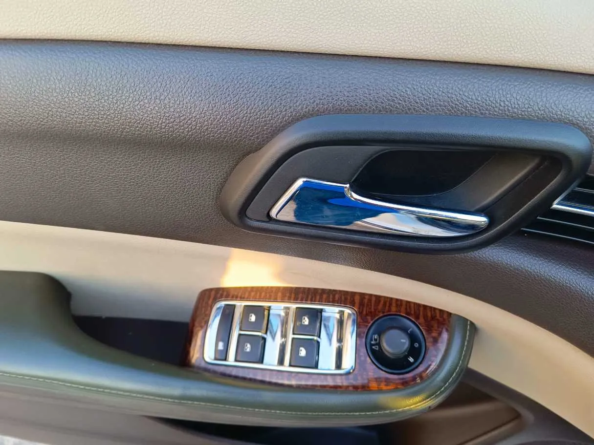 Car image 33
