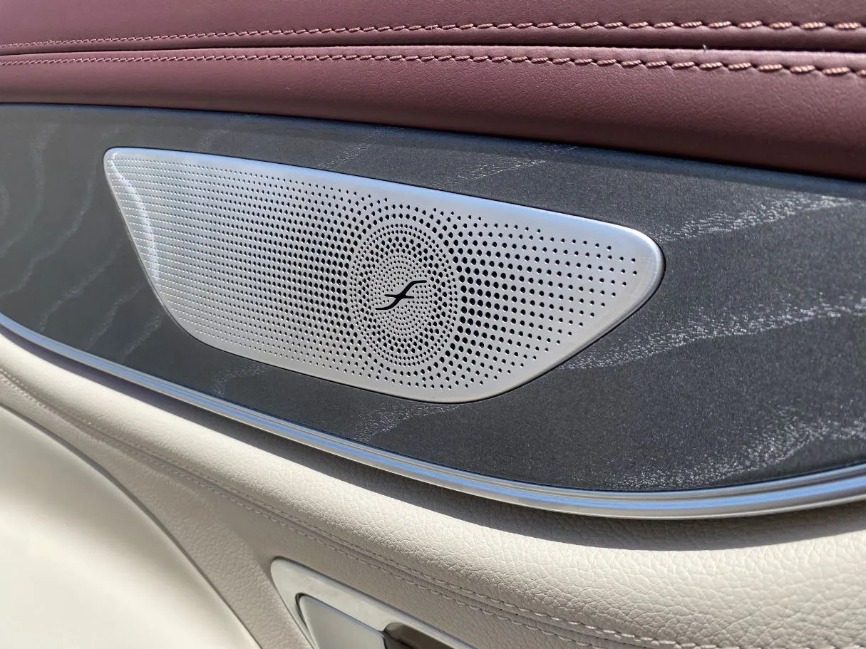 Car image 29