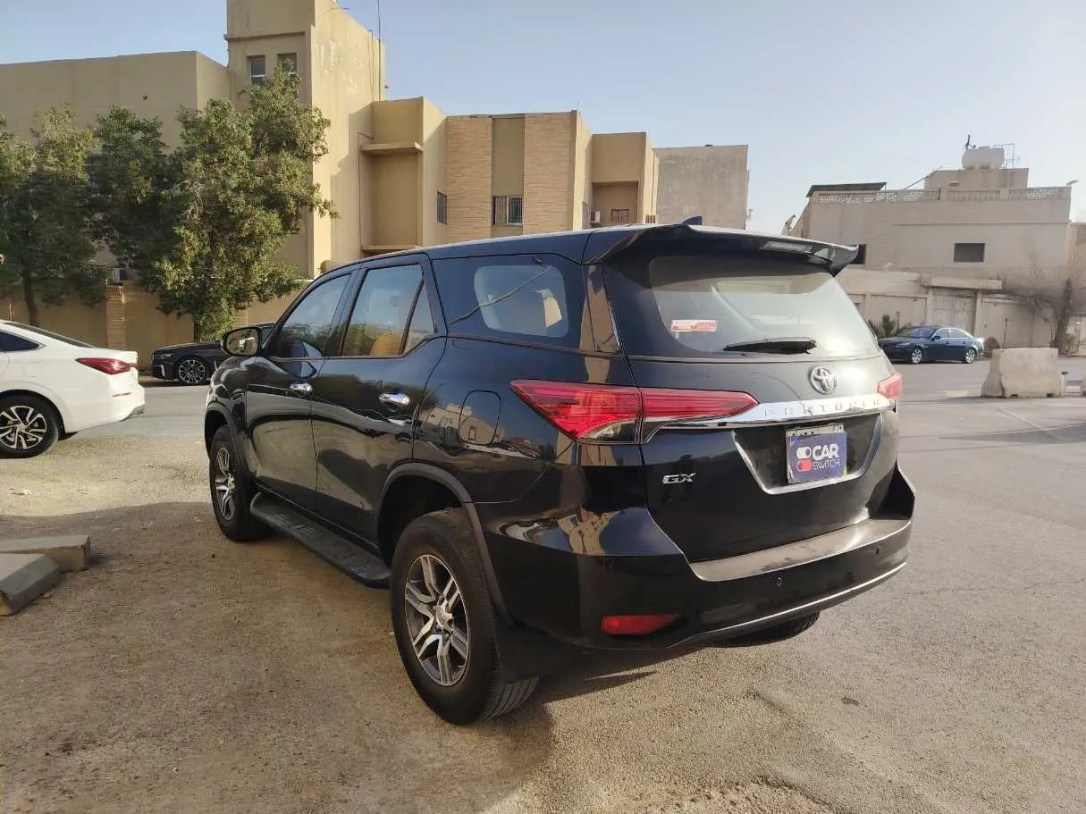 Car image 7