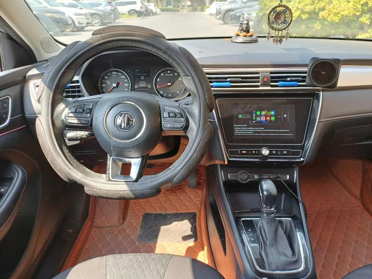 Car image 15
