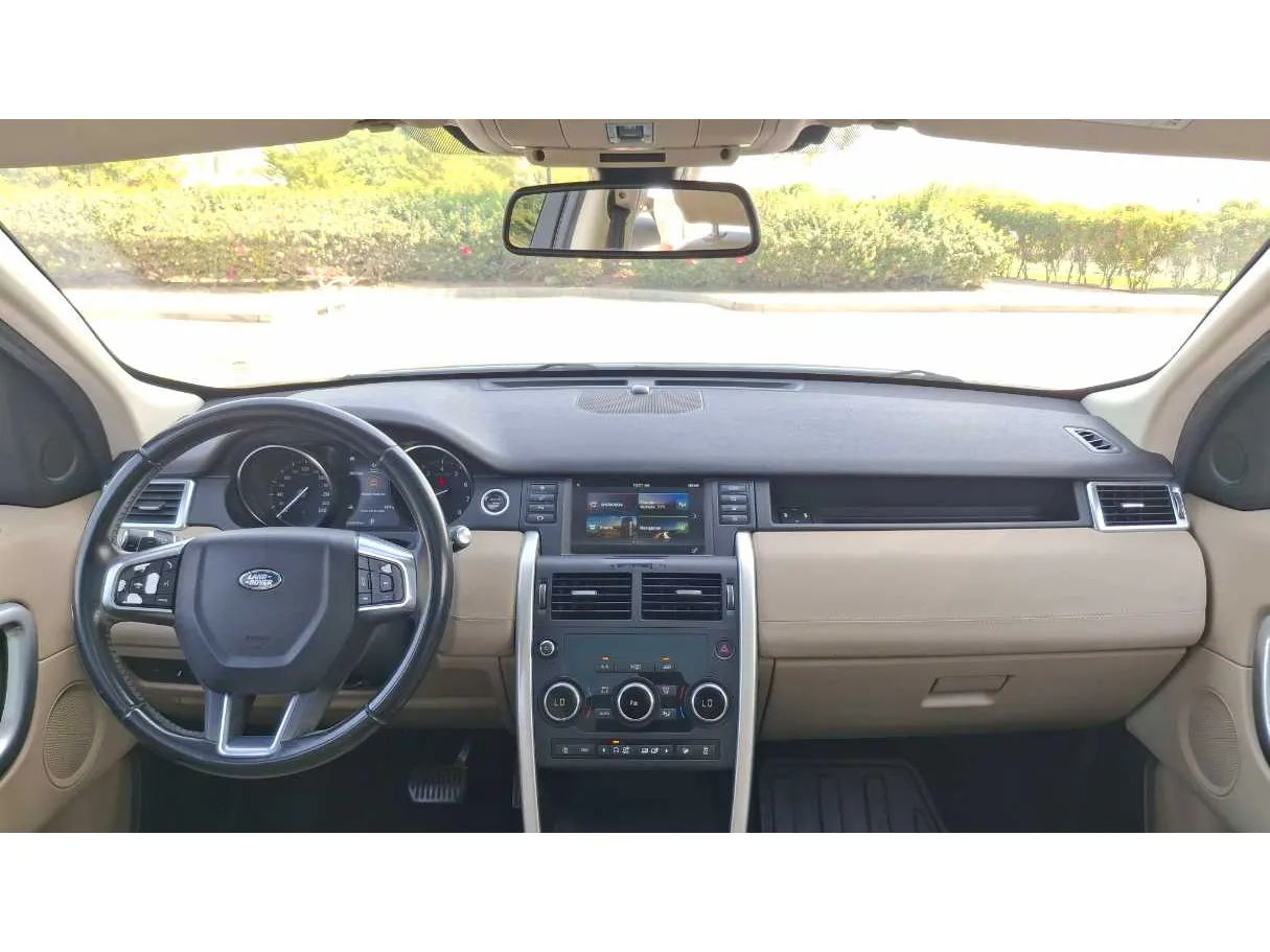 Car image 17