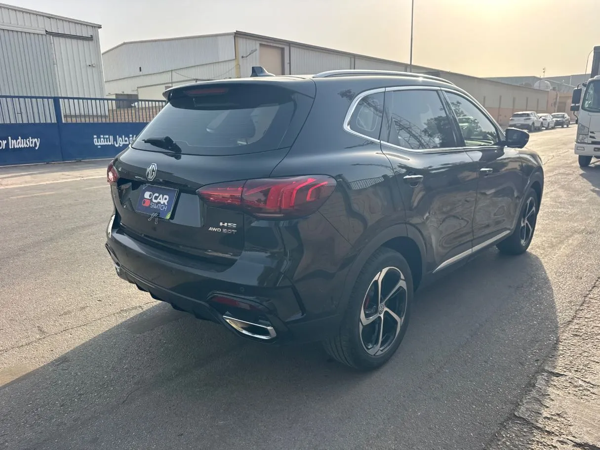 Car image 5