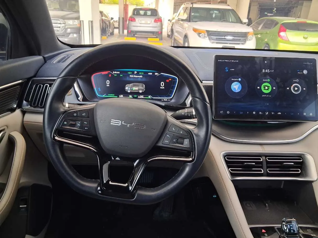 Car image 17