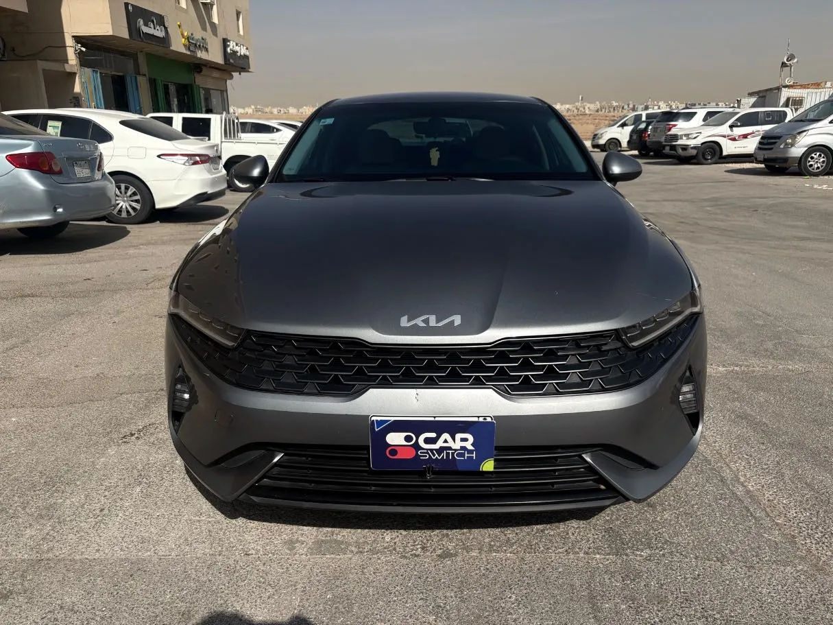 Car image 2