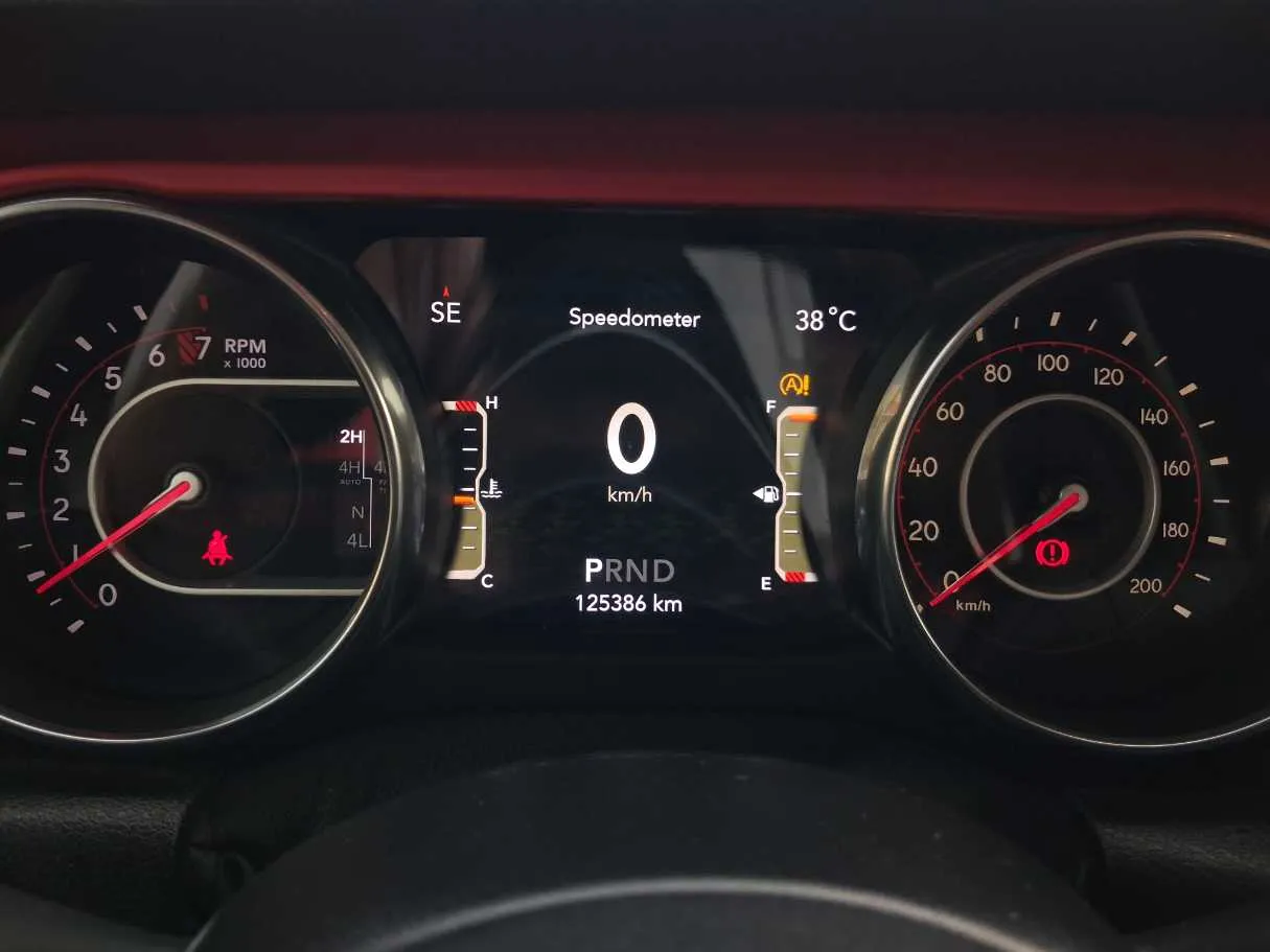 Car image 19