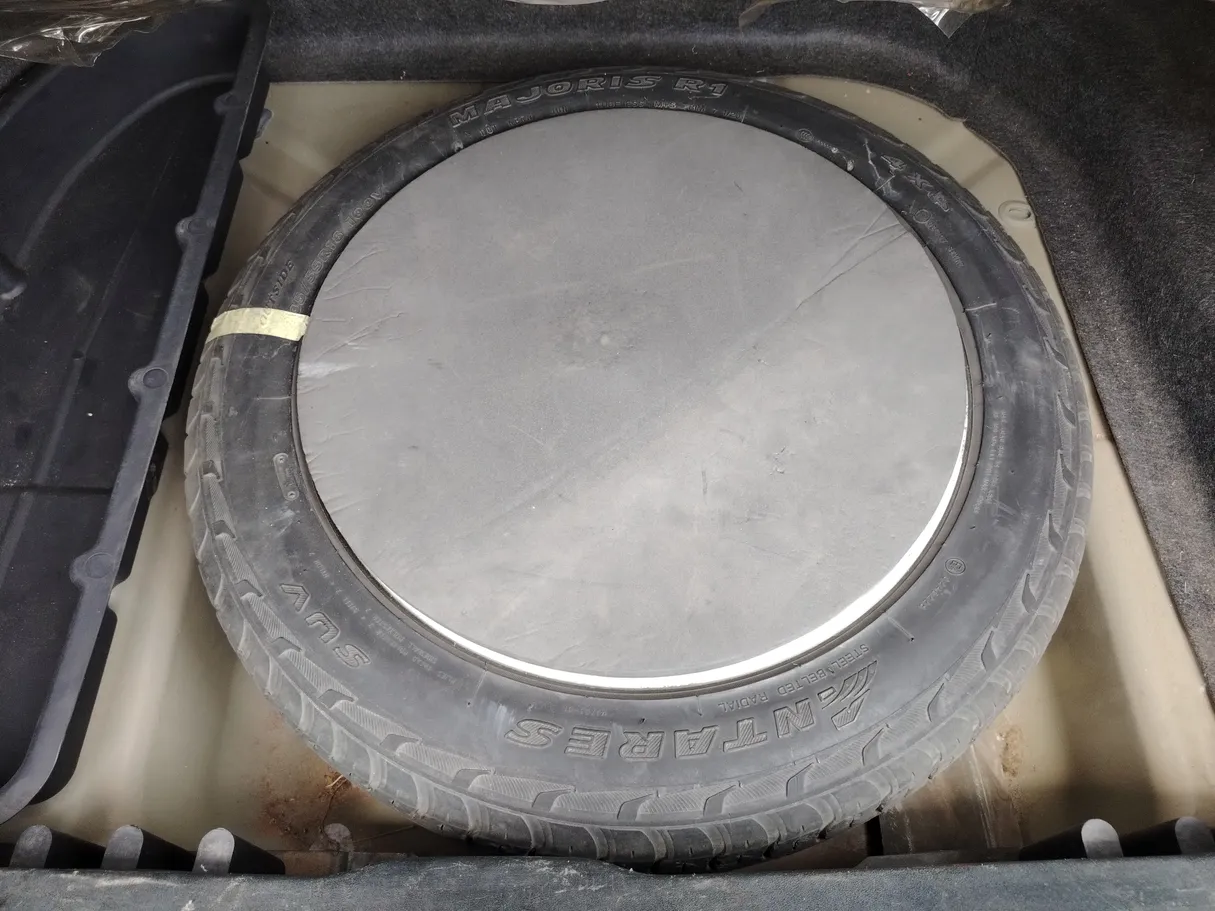 Car image 28