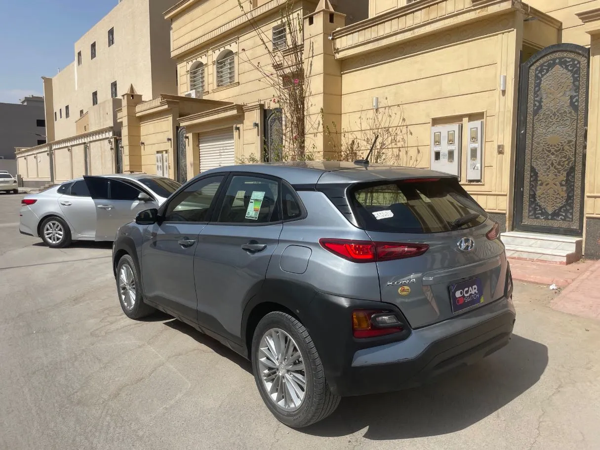 Car image 7