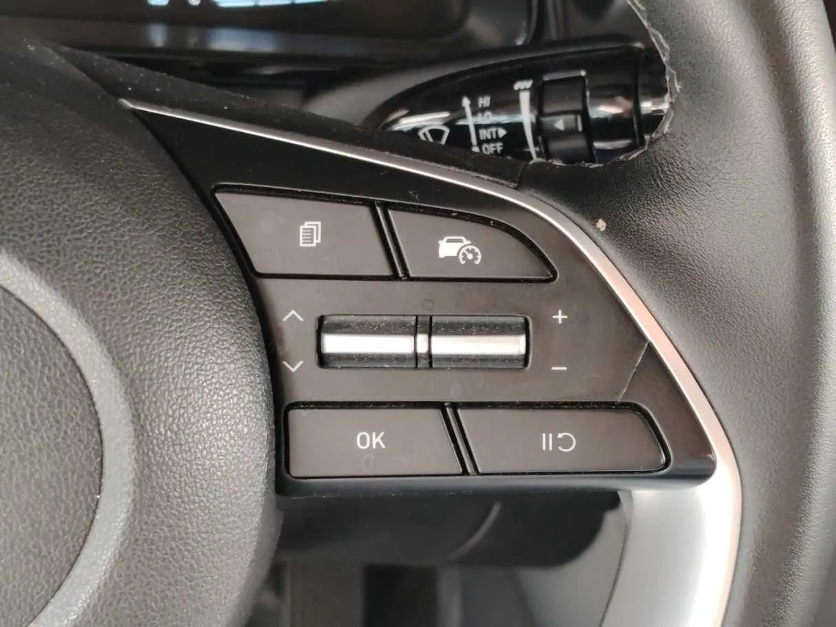 Car image 29