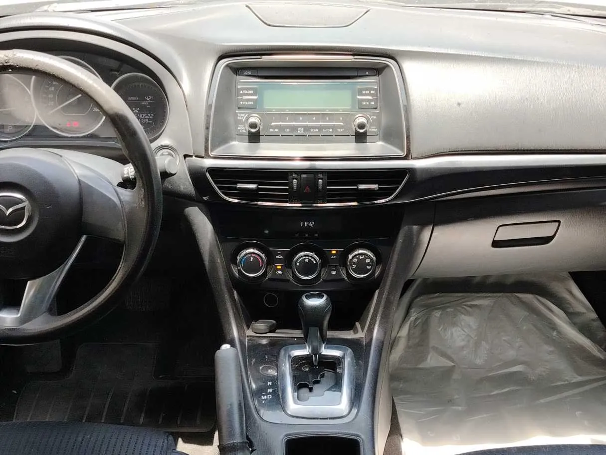 Car image 17