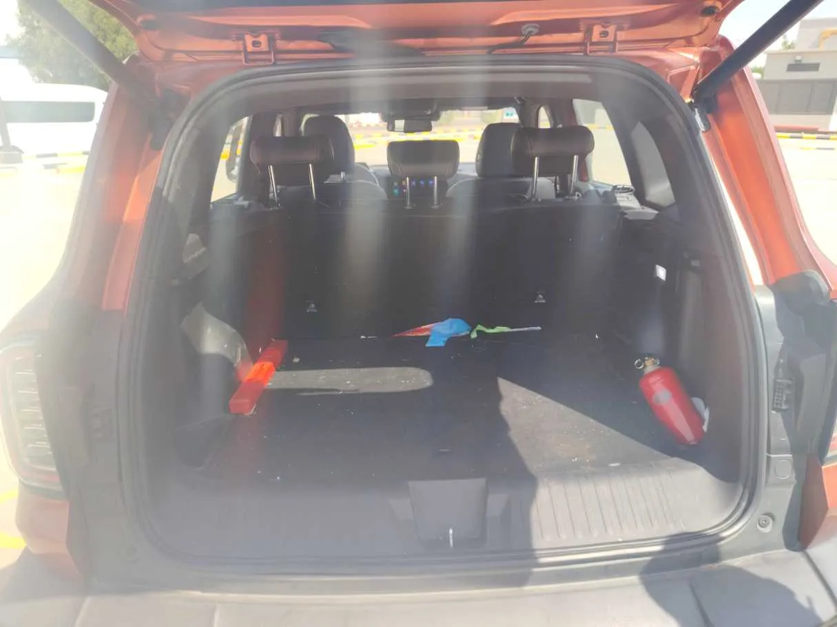 Car image 26