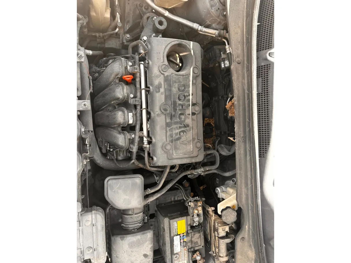 Car image 26
