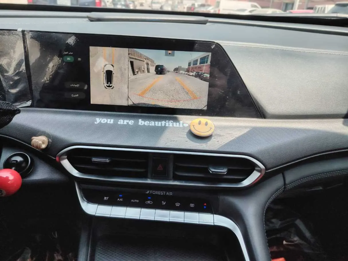 Car image 15