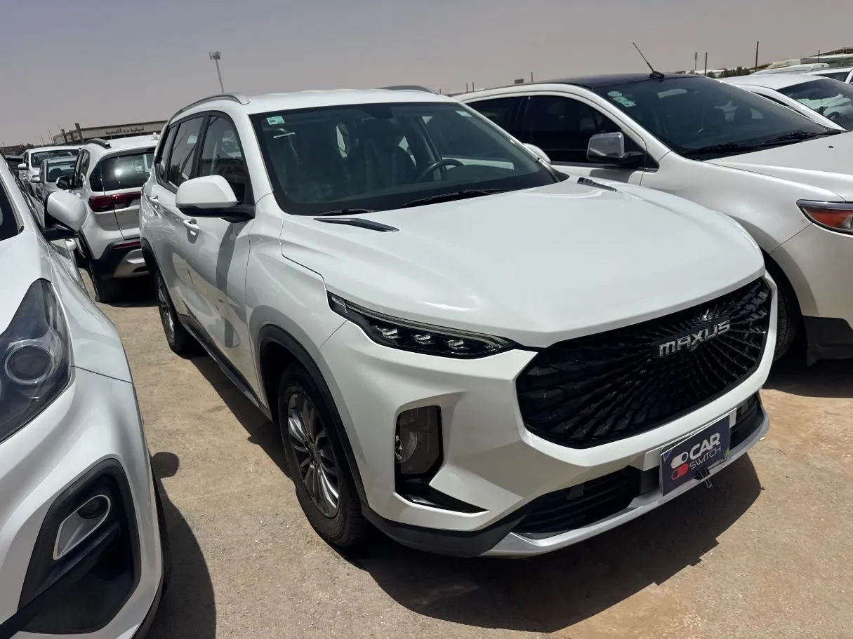 Car image 3